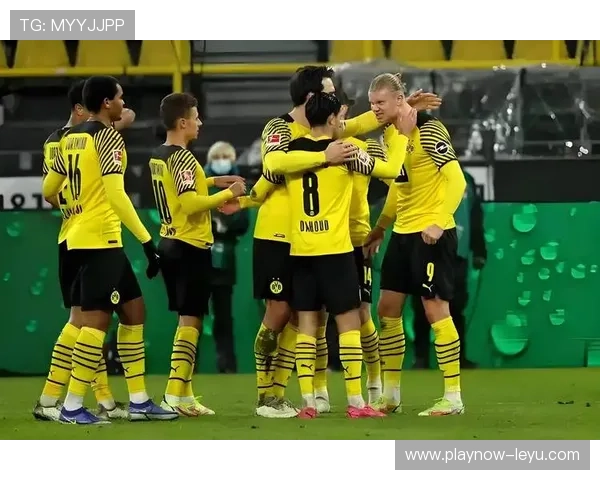 澳超联赛榜首之争激烈,强队争锋新一轮争夺白热化 澳超联赛榜首之争激烈,强队争锋新一轮争夺白热化